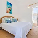 Luz Do Atlantico By Ocvillas Gale (Albufeira)