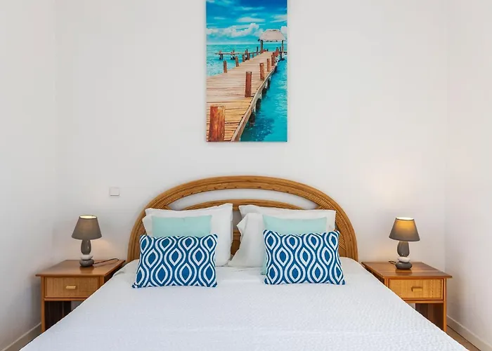 Luz Do Atlantico By Ocvillas Gale (Albufeira)