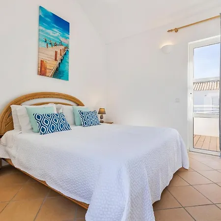 Luz Do Atlantico By Ocvillas Gale (Albufeira)