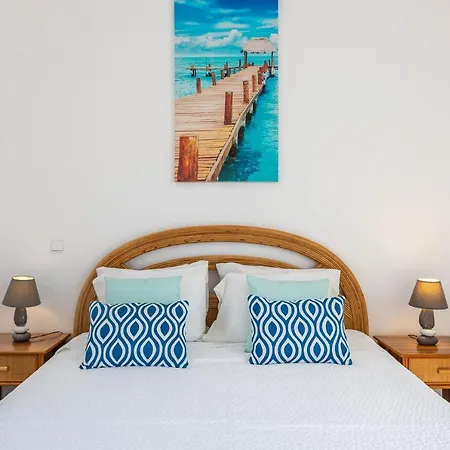 Luz Do Atlantico By Ocvillas Gale (Albufeira)